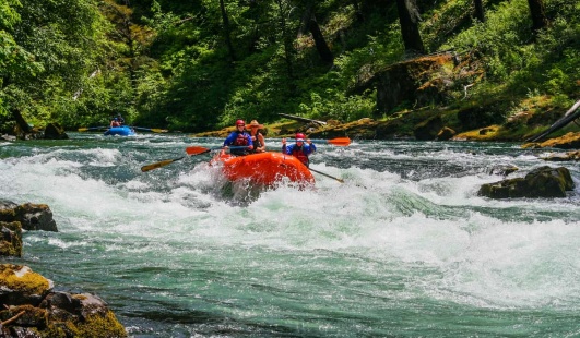 1-Day North Umpqua Rafting Trip